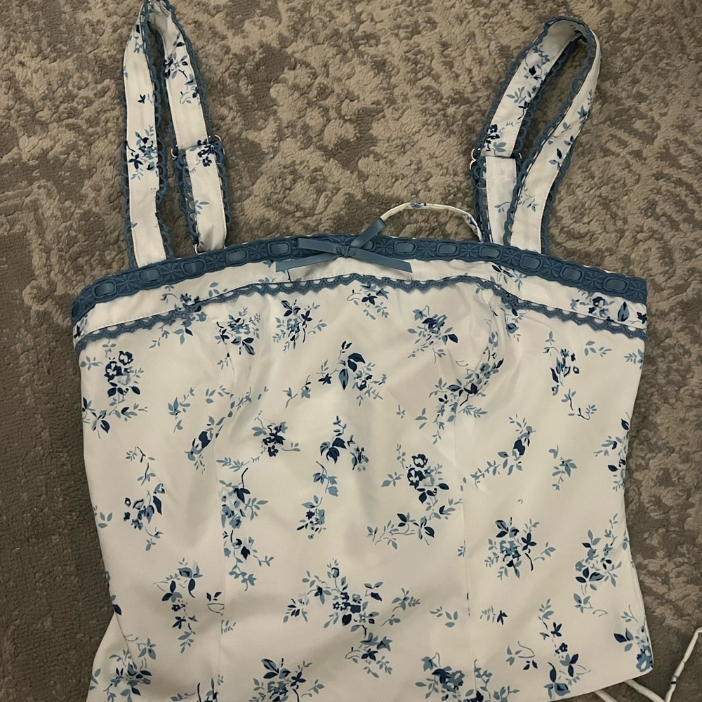 Boutique top ! Perfect for sweet & sour / Sabrina carpenter concert